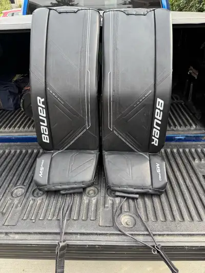 Bauer M5 Pro Int Medium 31 +1 Goalie Pads, View more