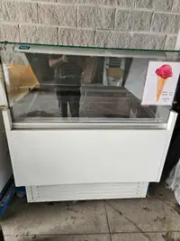 Ice cream freezer