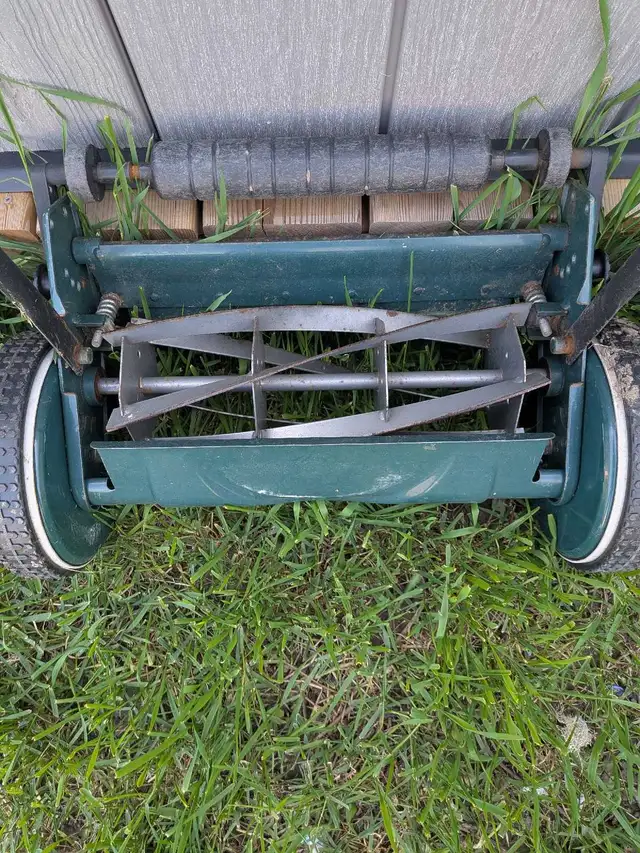 Yardworks Push Mower in Lawnmowers & Leaf Blowers in City of Toronto - Image 3