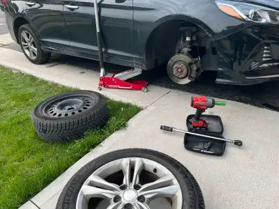 Summer tire swap at your drive way Tires must be on rims Proper torque Air top up We come to you Con...