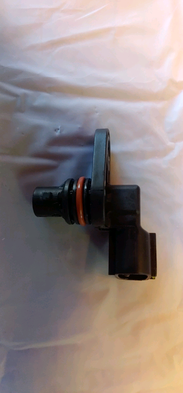 Brand new cam sensor for 2.4 L engine hyundai. 75$ plus tax Dealer price