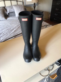 Hunter rubber boots. Size 8