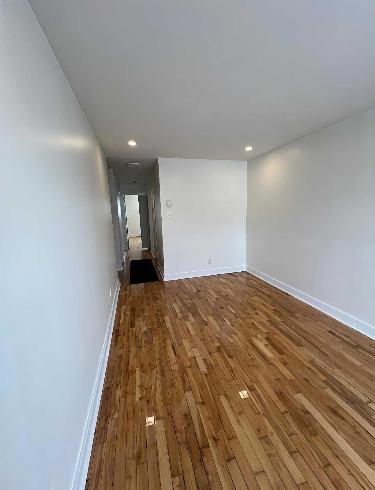 7830 Av. des Ormeaux — photo 2