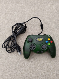Original Xbox - Mad Catz Control Pad #4516 - Green Trans. Duke C