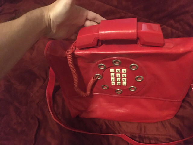 Vintage Telephone red leather purse handbag  in Women's - Bags & Wallets in Kingston - Image 3