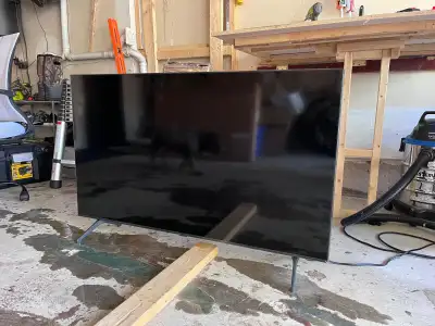 Samsung 50" 4K UHD HDR LED Tizen Smart TV, View more