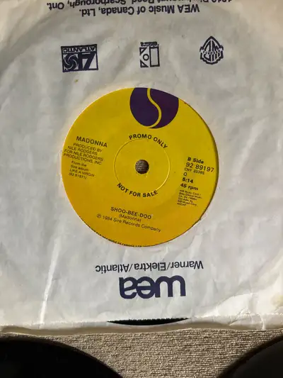 $2 - $5 VINYL RECORDS 45s Bundle & Save Amazing Condition & Quality —————————————————————————— Dr.Jo...