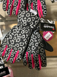 Girls size M/L Thinsulate gloves.