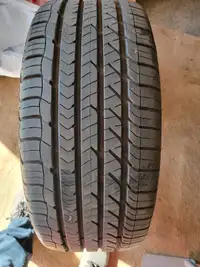 P235/45R18