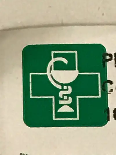 Recherche livreur pour pharmacies situées à Tetraultville pour week-ends et lundi environ 18 heures...
