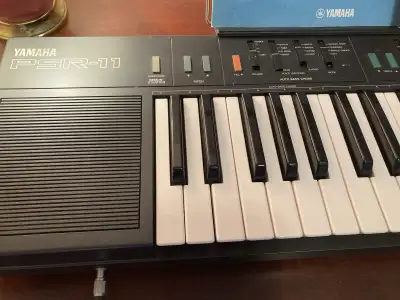 Yamaha PSR 11  Electric Organ, View more
