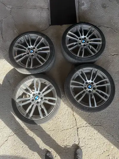 Set of original bmw mags and summer tires with a staggered set up. 5x120 2 sets of 225/40/19 for the...