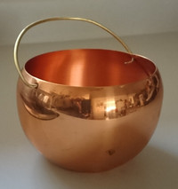 Vintage Round Copper Planter Pot with Brass Handle