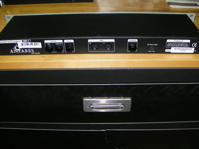 Antares APV-1 Vocal Producer (Autotune) in Pro Audio & Recording Equipment in London - Image 5