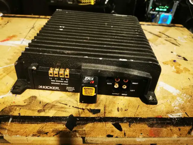 Kicker ZR-series two-channel amplifier in Stereo Systems & Home Theatre in Hamilton - Image 3