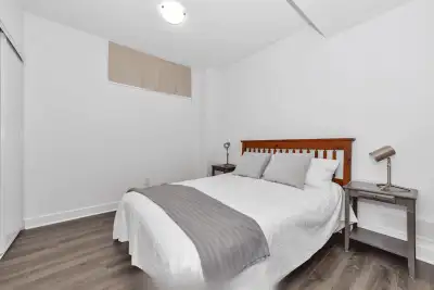 Welcome to this newly built 986 sq. ft. 1-bedroom apartment in the sought-after Pathways community o...