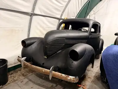Here is a nice 38 Willys four-door sedan not rusty rolling chassis complete. needs restoration. Grea...