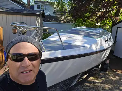 Price just dropped $2000! Get out sailing! Mac26D has jib and main sails. 9.9 Evenrude extra long wi...