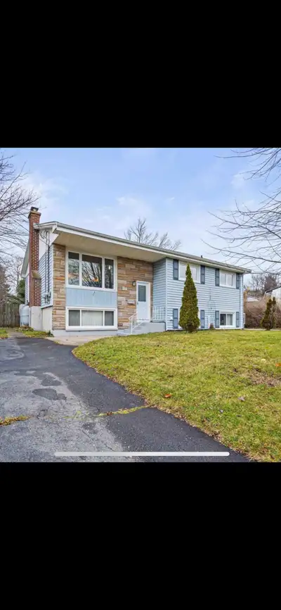 Apartment for rent. 1km from NSCC, nearby bus stops Access to shared garden space and chicken coop!...
