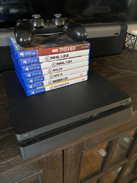 Playstation 4  and 7 games for sale