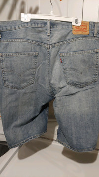 Short jeans Levi's 569 taille 36 Homme *Comme NEUF*