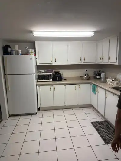 A room is available in a 2 bedroom basement. Major intersection is ellesmere and Markham. Close to a...
