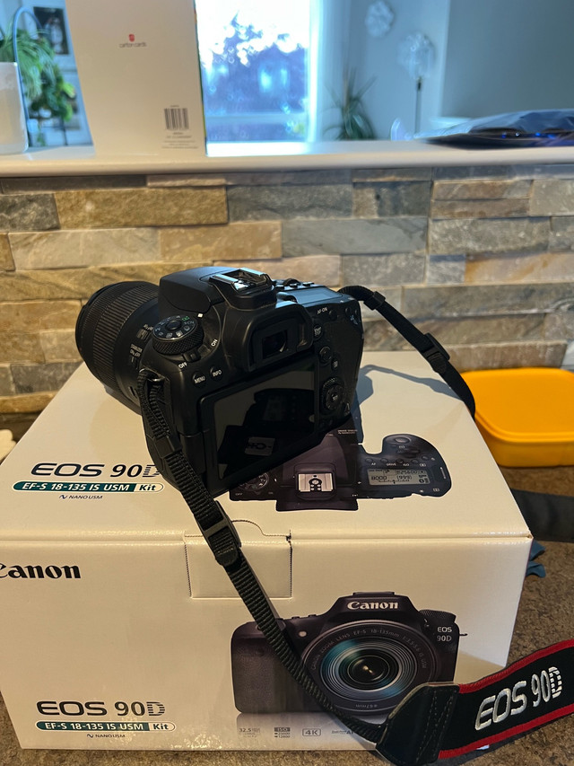 Canon E0S 90D camera  in Cameras & Camcorders in Grande Prairie - Image 2
