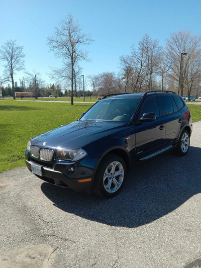 2010 BMW X3 in absolutely mint condition 