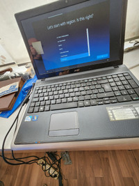Acer Aspire 5733z laptop  15 inch screen