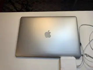 MacBook Pro 15" i7 16GB New SSD & Battery