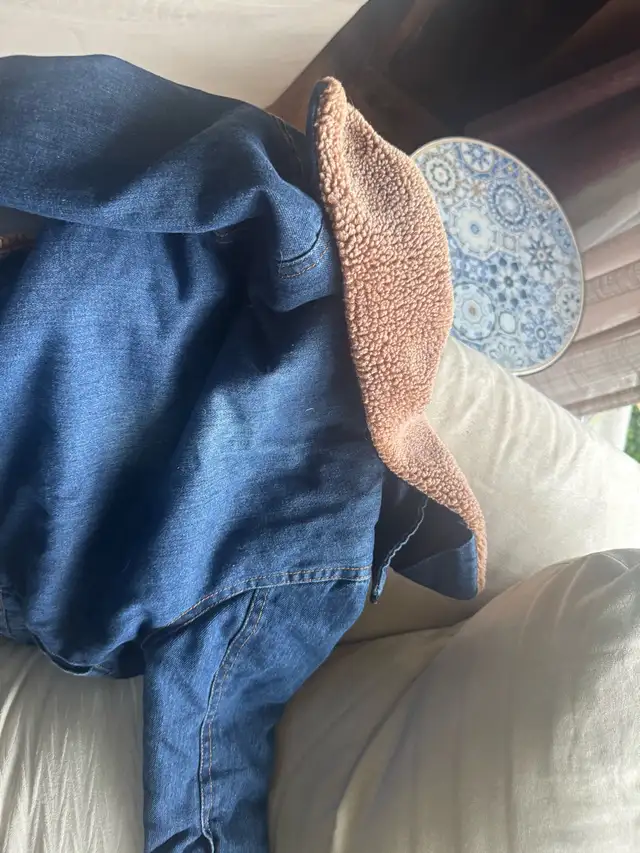 Season Kids Denim Sherpa Jacket in Kids & Youth in Kingston - Image 5