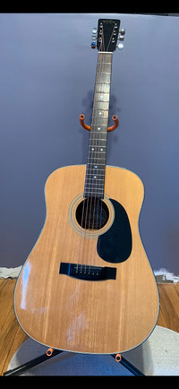 Hondo Acoustic Guitar 