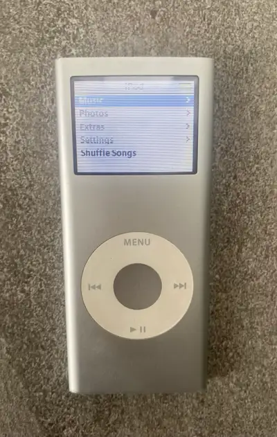 Apple iPod Nano 2nd Generation (silver, 2GB), View more