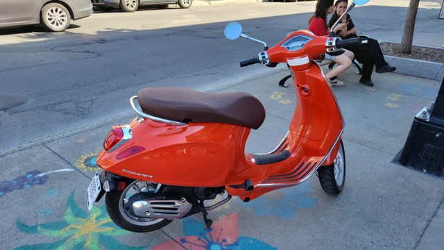 Vespa Primavera dans Scooters et minimotos  à Ville de Montréal
