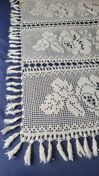 Queen Size Bedspread, Crocheté