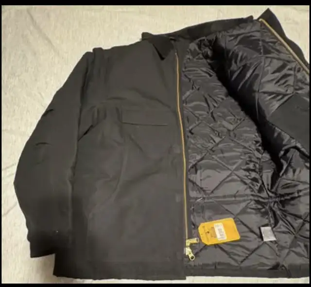 Carhartt Men's Firm Duck Insulated Traditional jacket- 2XLT in Men's in Brantford - Image 5
