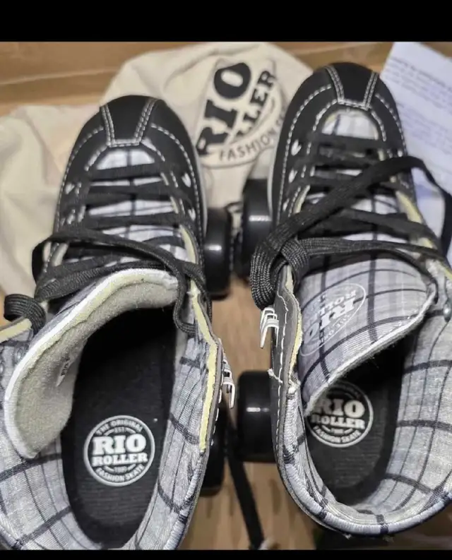 Rio Roller Signature Quad Roller Skates Black Size 5 BRAND NEW  in Skates & Blades in Windsor Region - Image 4