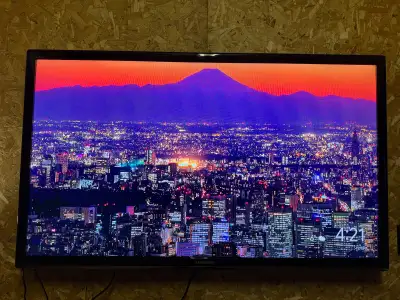 Samsung 55" Smart LED TV 3D-ready with Remote Like New, View more