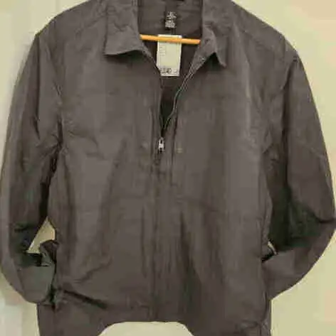 H&M men's jacket in size large, non-negotiable in Men's in City of Montréal - Image 2