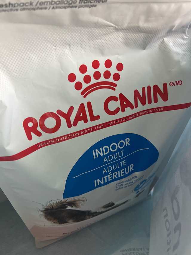 royal cabin indoor cat food in Animal & Pet Services in City of Toronto - Image 2