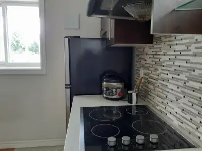Kennedy/McNicoll -Walkout  Modern 1 Bedroom Apt