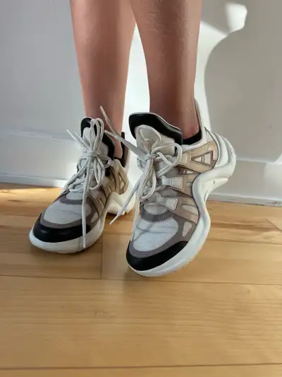 sneakers Louis Vuitton authentic , View more