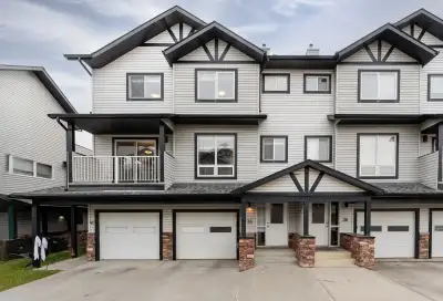 SECURITY DEPOSIT OF $2150 -Contemporary finishes with quartz countertops in kitchen -3 Bedrooms, 2.5...