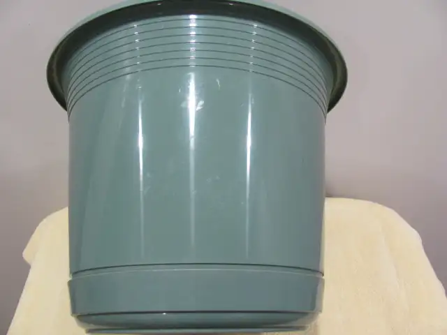Green Plastic Flower Pot