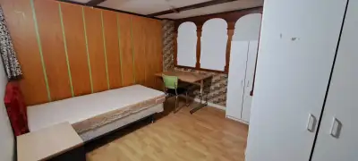 Yonge & Steeles Single Room