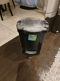 Mistral step can garbage container