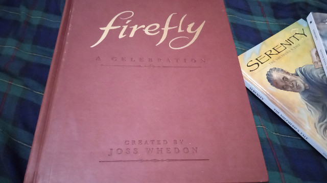 Firefly : A Celebration Hardcover & Serenity Comic Books dans Autre  à Ville de Montréal - Image 2