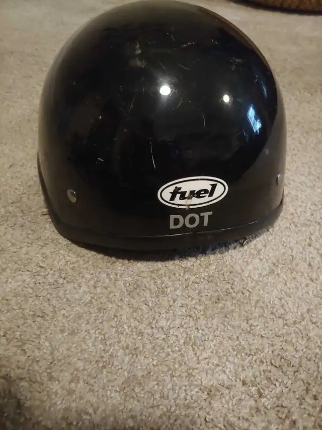 Fuel Helmet in Motorcycle Parts & Accessories in Hamilton - Image 2