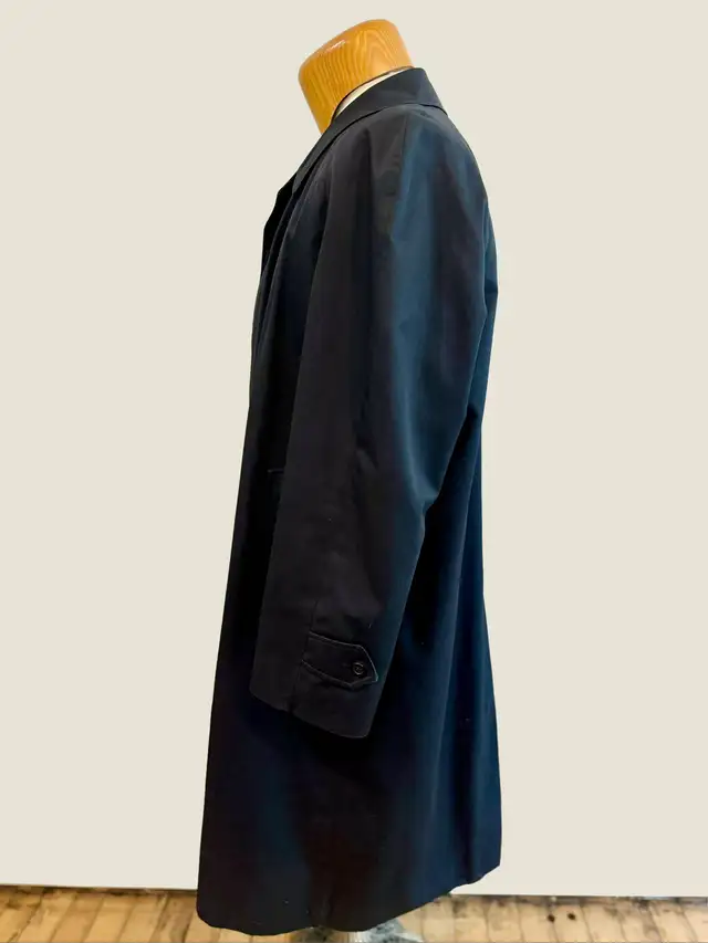 Men's Vintage Burberry Navy Trench Coat in Men's in Barrie - Image 5