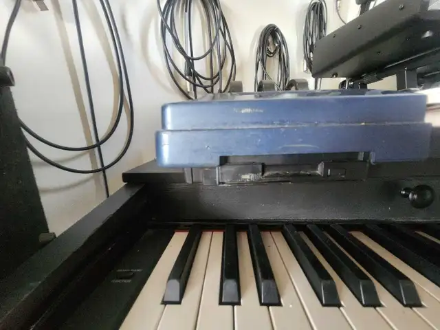 yamaha ex5 for trade in Pianos & Keyboards in City of Montréal - Image 6